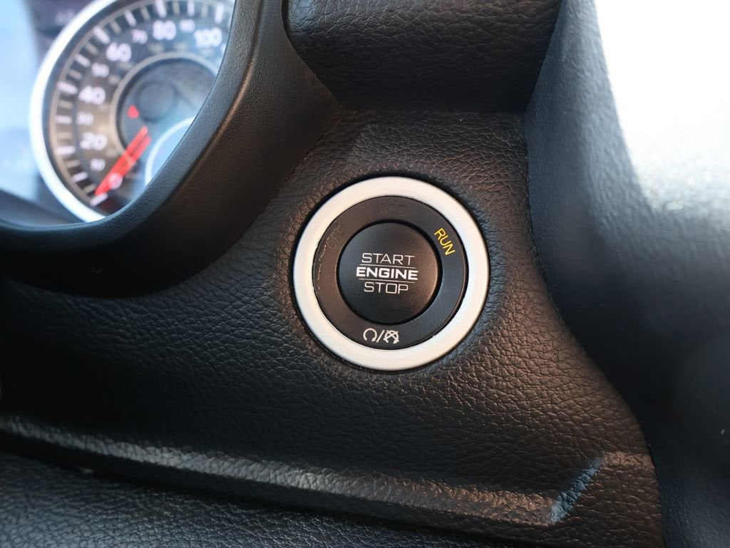 2019 RAM 1500 Big Horn/Lone Star Crew Cab 4x4 5'7" Box