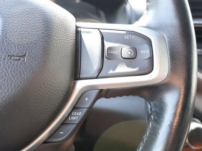 2022 RAM 1500 Big Horn Crew Cab 4x4 5'7" Box