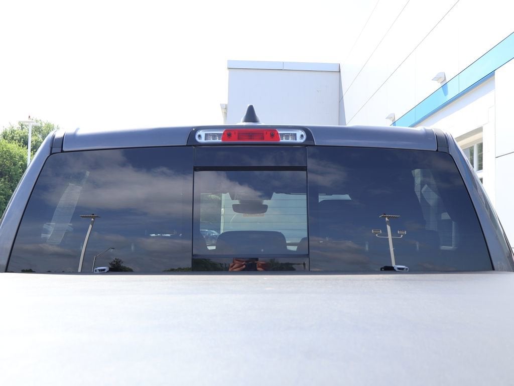 2022 RAM 1500 Big Horn Crew Cab 4x4 5'7" Box