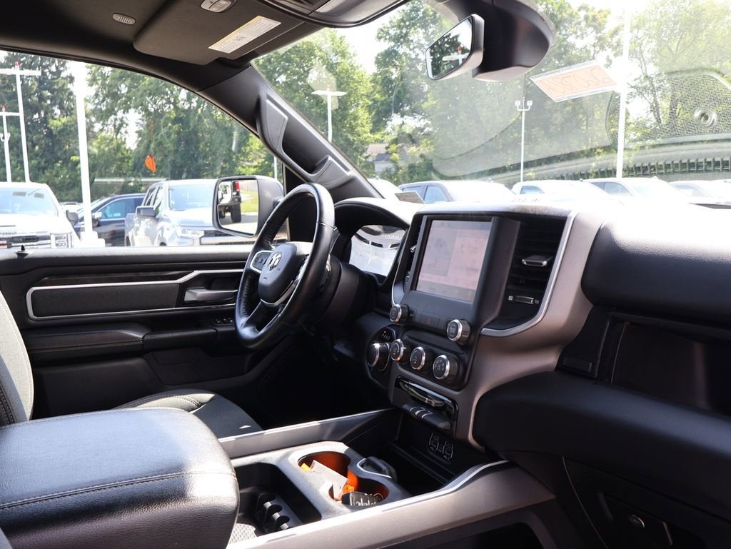 2022 RAM 1500 Big Horn Crew Cab 4x4 5'7" Box