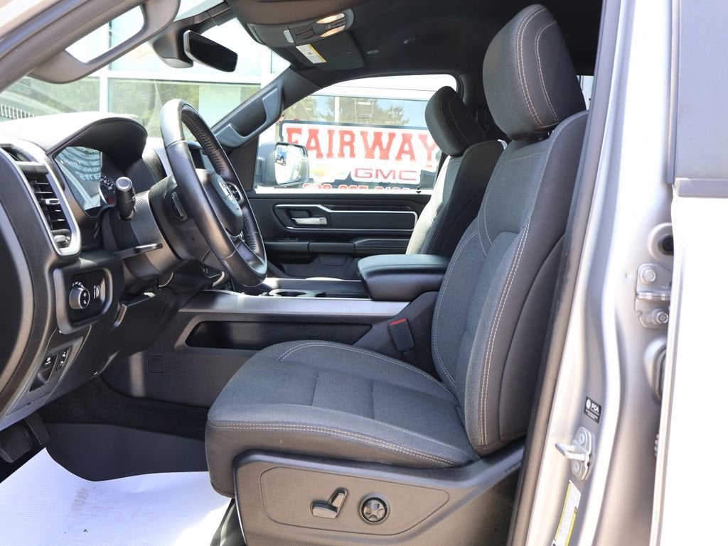 2021 RAM 1500 Big Horn Crew Cab 4x4 5'7" Box