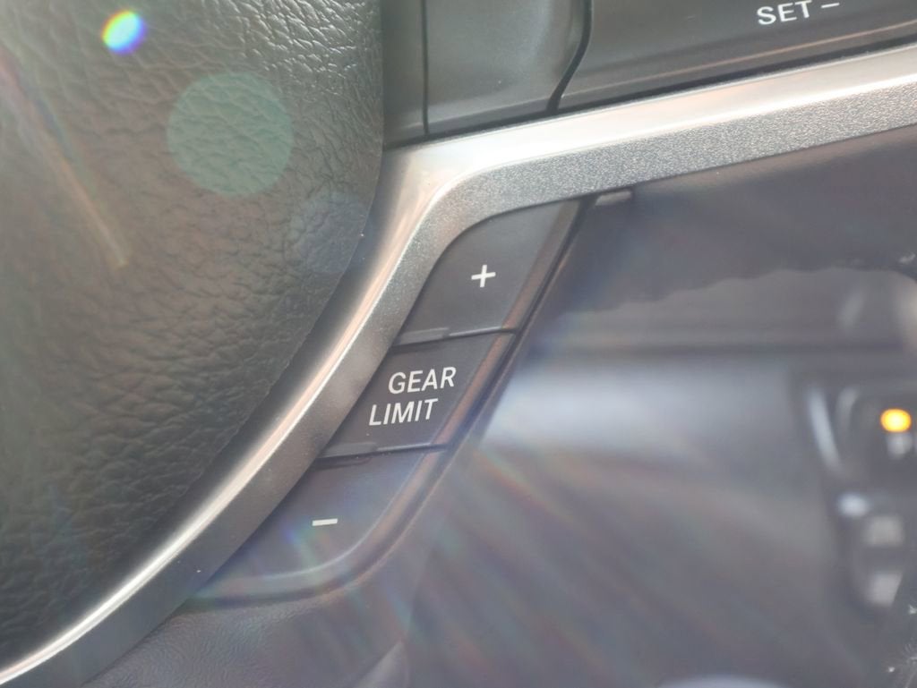 2021 RAM 1500 Laramie Crew Cab 4x4 5'7" Box