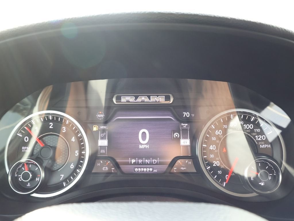 2021 RAM 1500 Laramie Crew Cab 4x4 5'7" Box