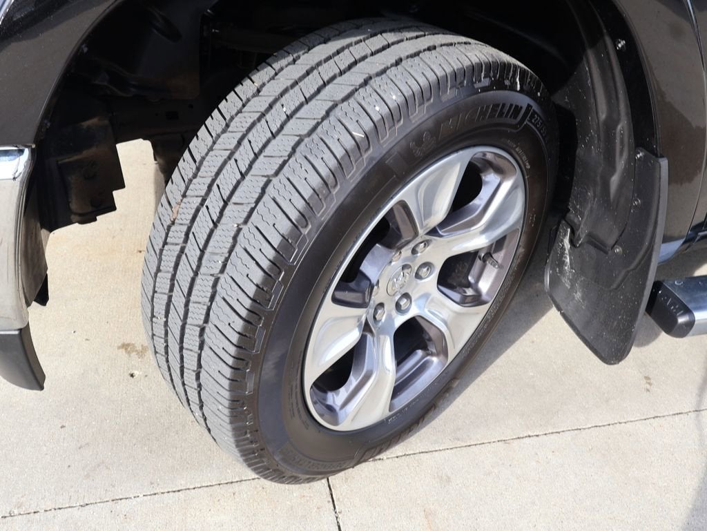 2021 RAM 1500 Laramie Crew Cab 4x4 5'7" Box