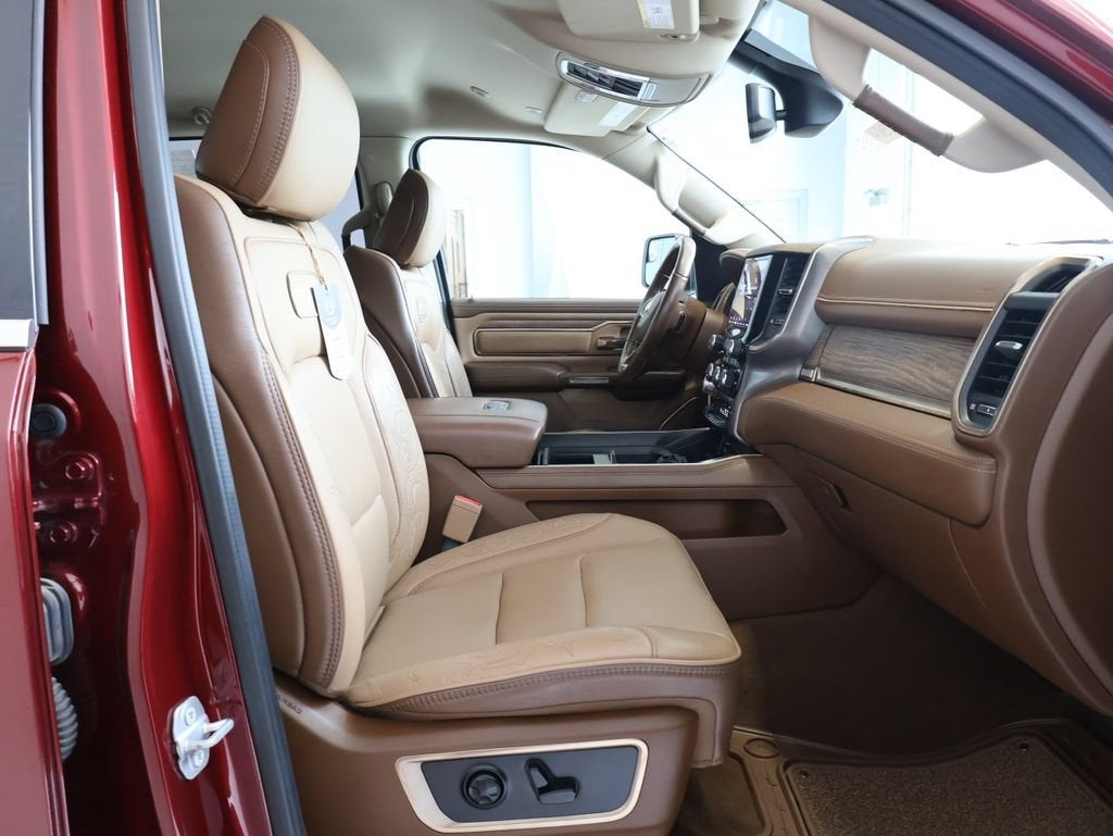 2019 RAM 1500 Longhorn Crew Cab 4x4 5'7" Box