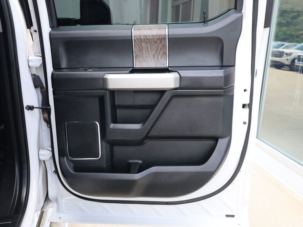 2017 Ford Super Duty F-250 SRW Lariat