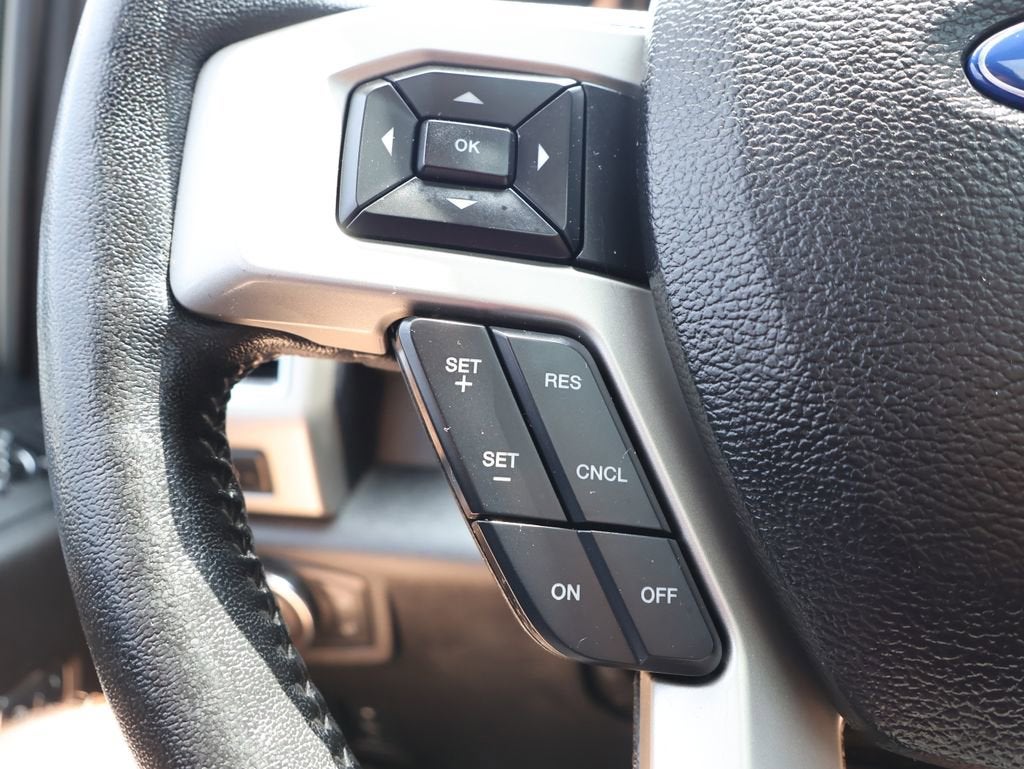2017 Ford Super Duty F-250 SRW Lariat