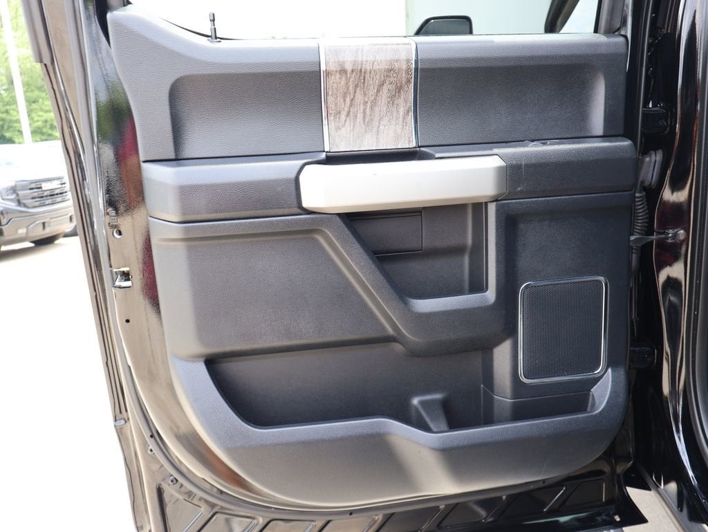 2017 Ford Super Duty F-250 SRW Lariat