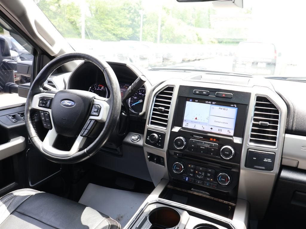 2017 Ford Super Duty F-250 SRW Lariat