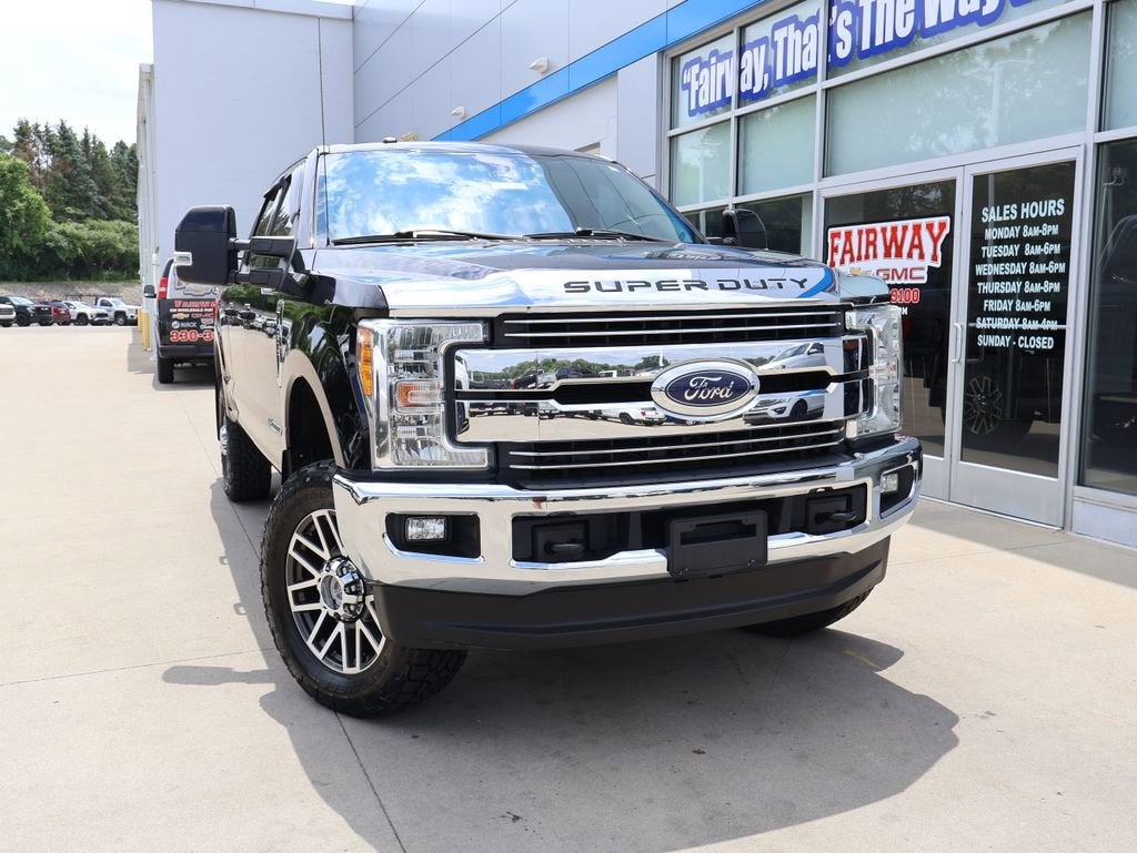 2017 Ford Super Duty F-250 SRW Lariat