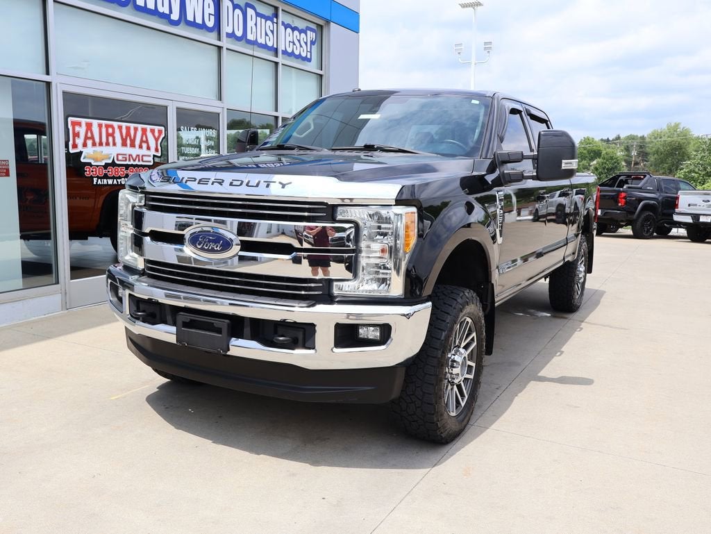 2017 Ford Super Duty F-250 SRW Lariat