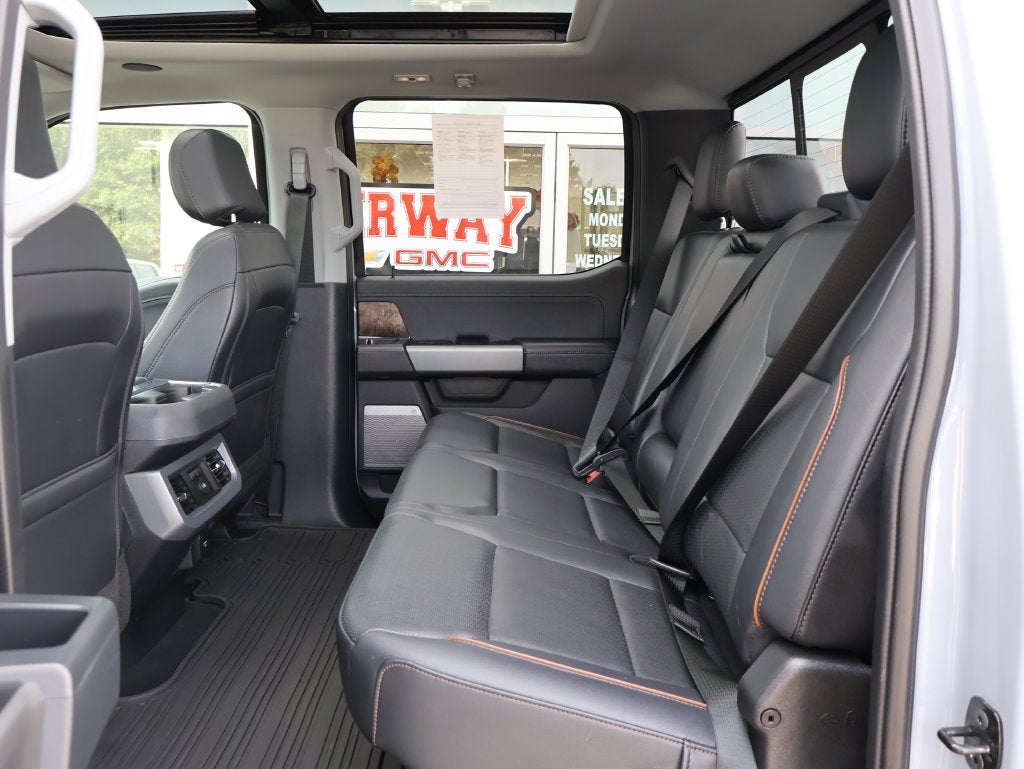 2025 Ford F-350 LARIAT