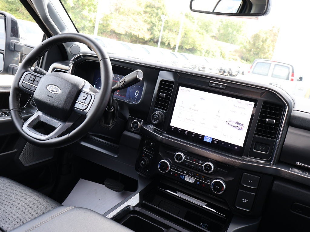 2025 Ford F-350 LARIAT