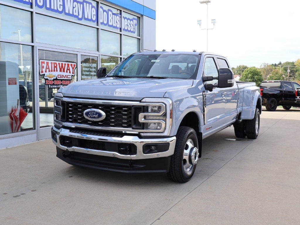 2025 Ford F-350 LARIAT
