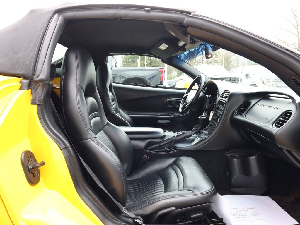 2002 Chevrolet Corvette 2dr Convertible