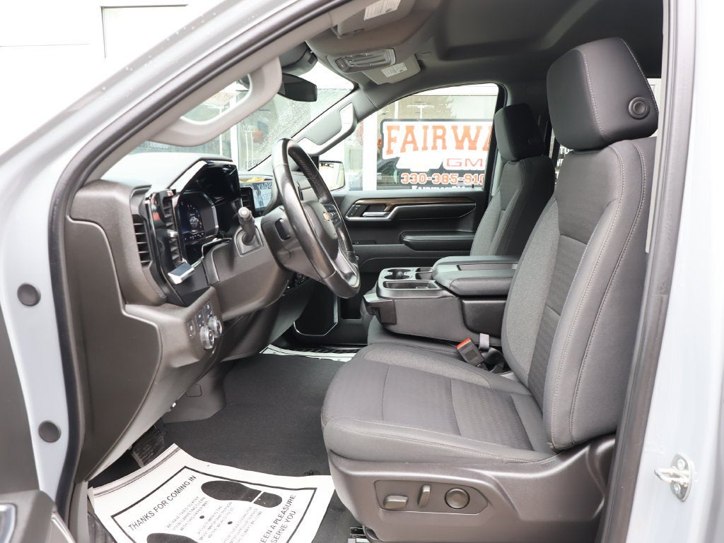 2024 Chevrolet Silverado 1500 LT (2FL)