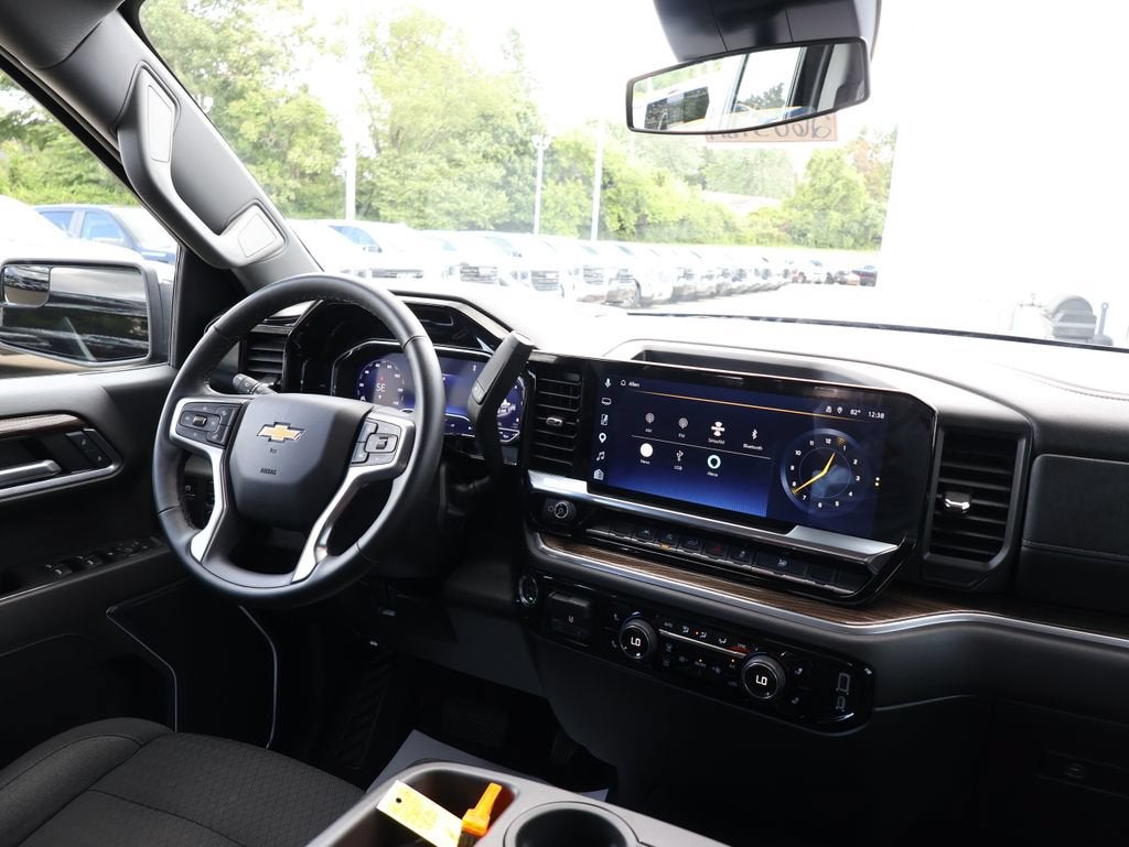 2025 Chevrolet Silverado 1500 LT (2FL)