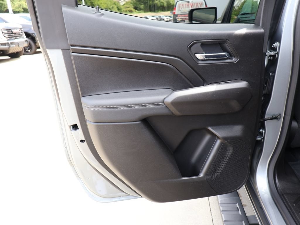 2025 Chevrolet Colorado WT/LT