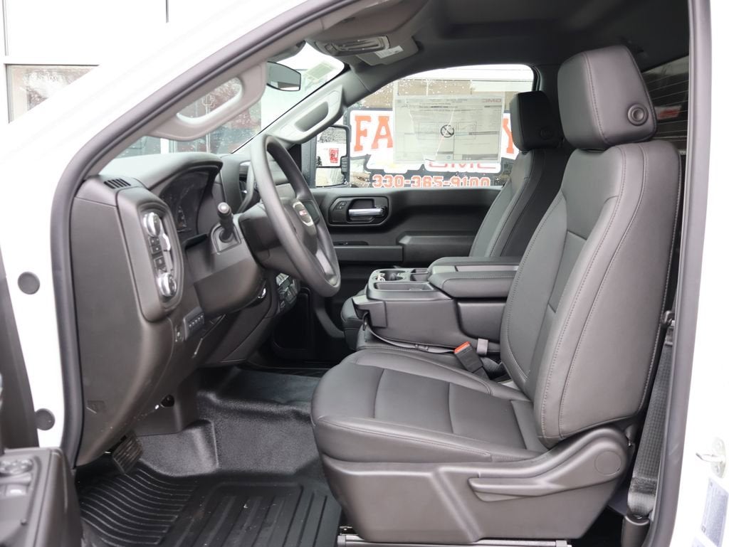 2026 GMC Sierra 3500 HD Chassis Cab Pro