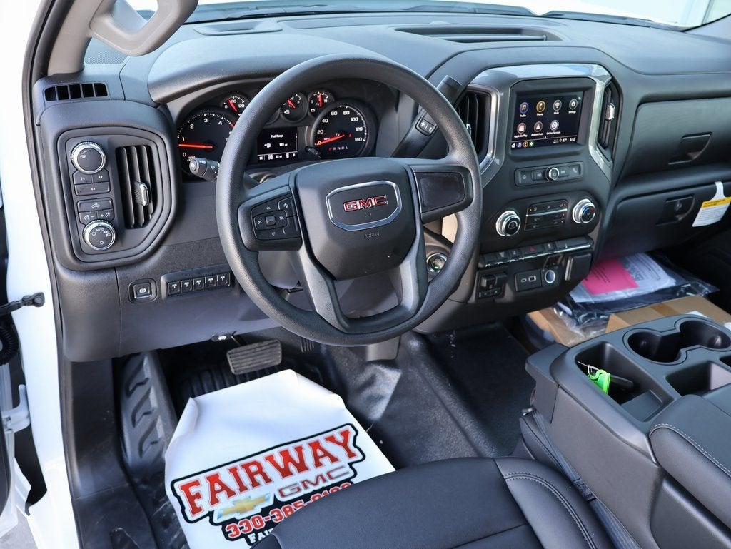 2025 GMC Sierra 3500 HD Chassis Cab Pro