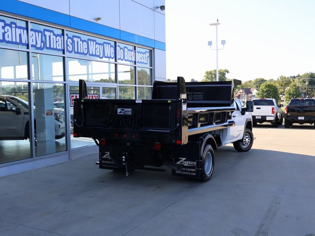 2025 GMC Sierra 3500 HD Chassis Cab Pro