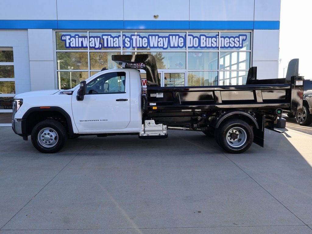 2025 GMC Sierra 3500 HD Chassis Cab Pro