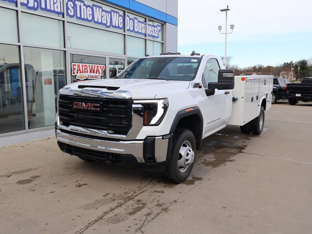 2026 GMC Sierra 3500 HD Chassis Cab Pro