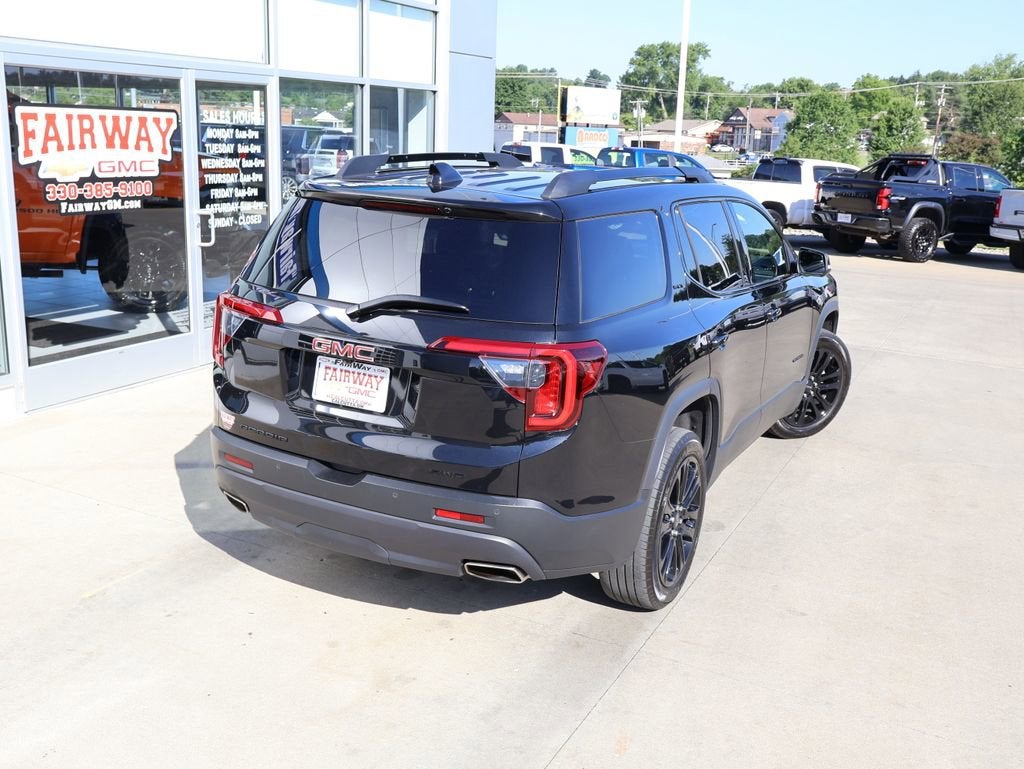 2023 GMC Acadia SLT