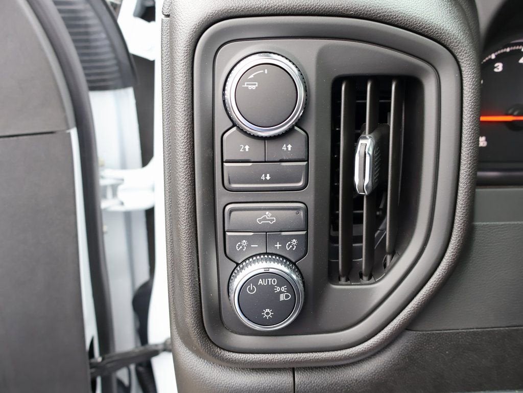 2025 GMC Sierra 2500 HD Pro