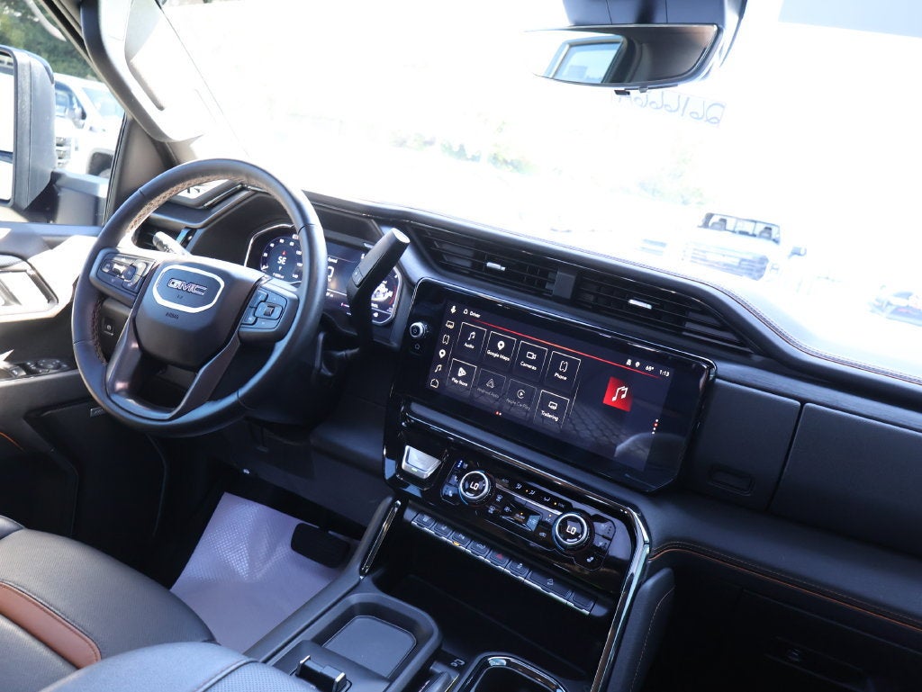 2025 GMC Sierra 3500 HD AT4
