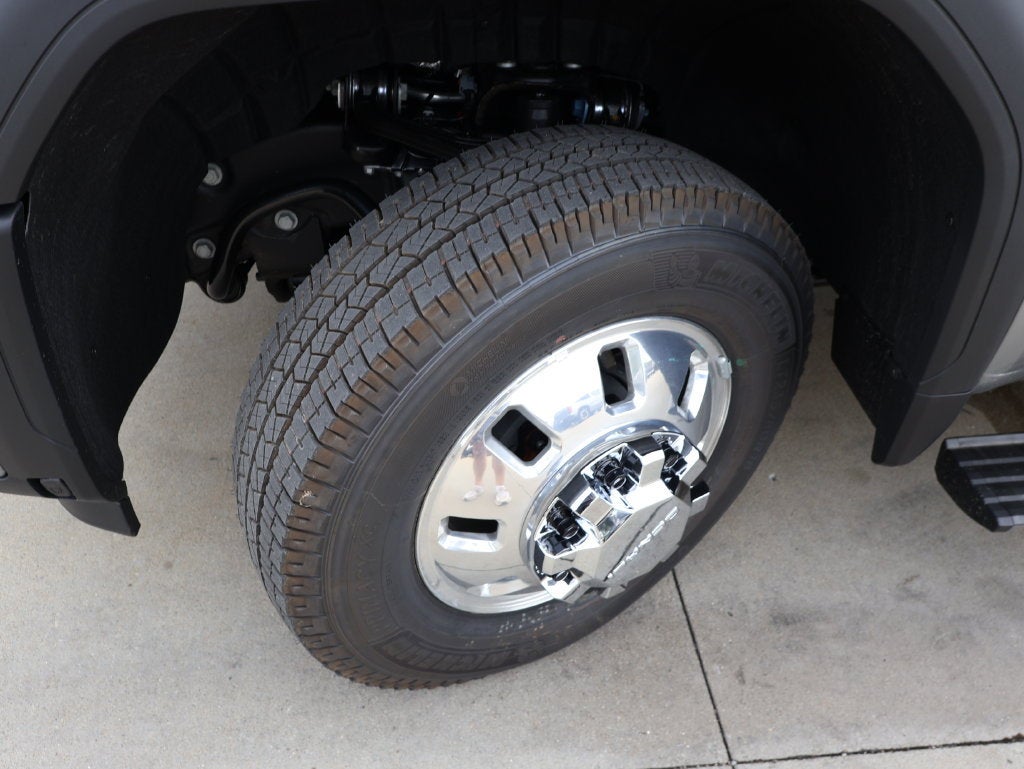 2026 GMC Sierra 3500 HD Denali Ultimate DRW