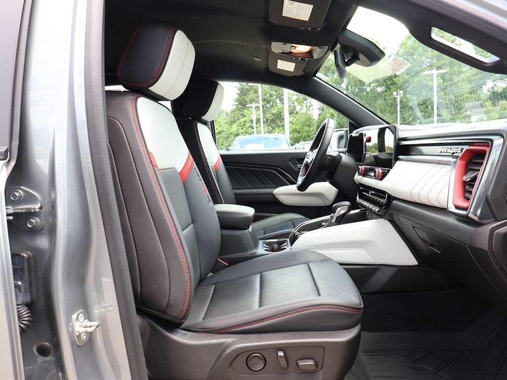 2024 GMC Canyon AT4X