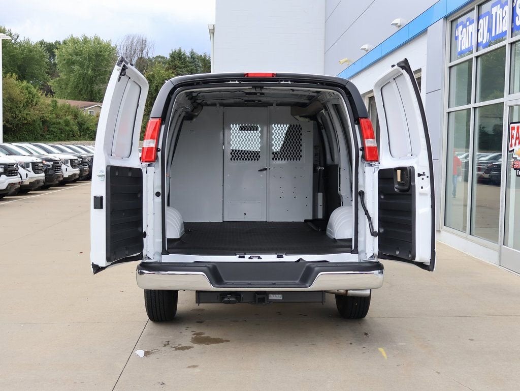 2025 GMC Savana Cargo Work Van