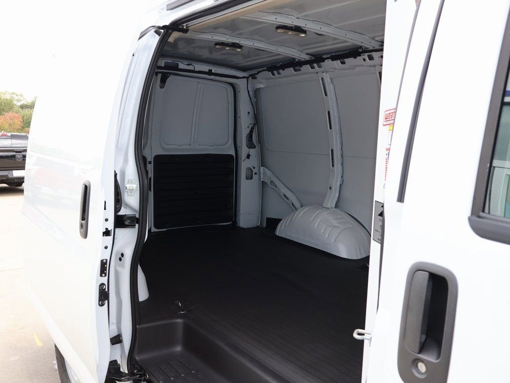 2025 GMC Savana Cargo Work Van