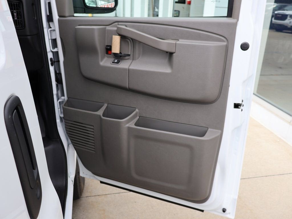 2025 GMC Savana Cargo Work Van