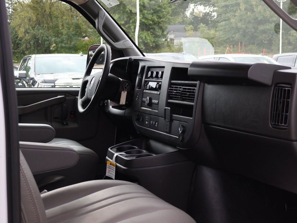 2025 GMC Savana Cargo Work Van