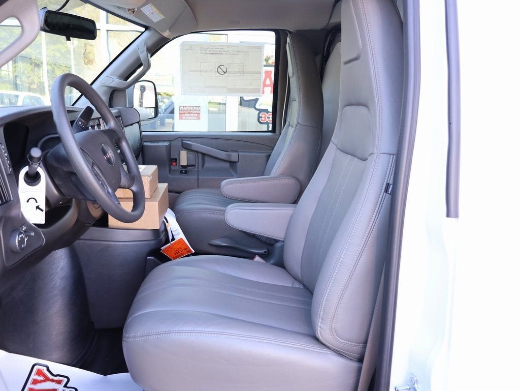 2025 GMC Savana Cargo Work Van