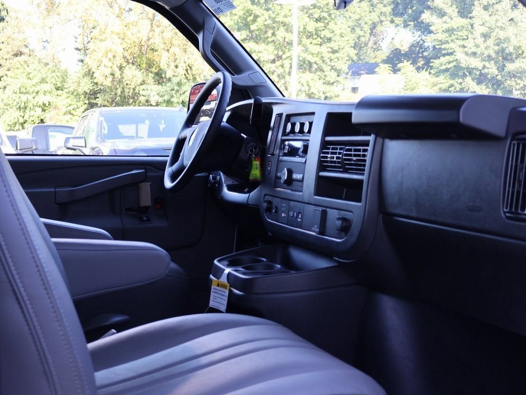 2025 GMC Savana Cargo Work Van
