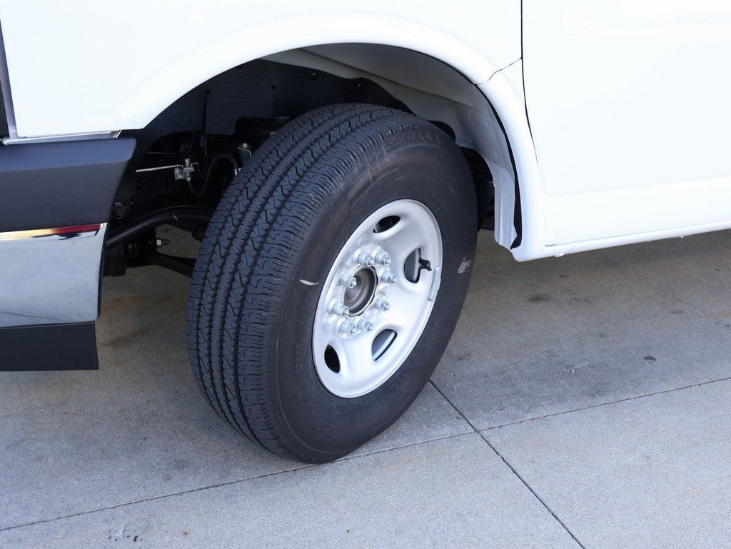 2025 GMC Savana Cargo Work Van