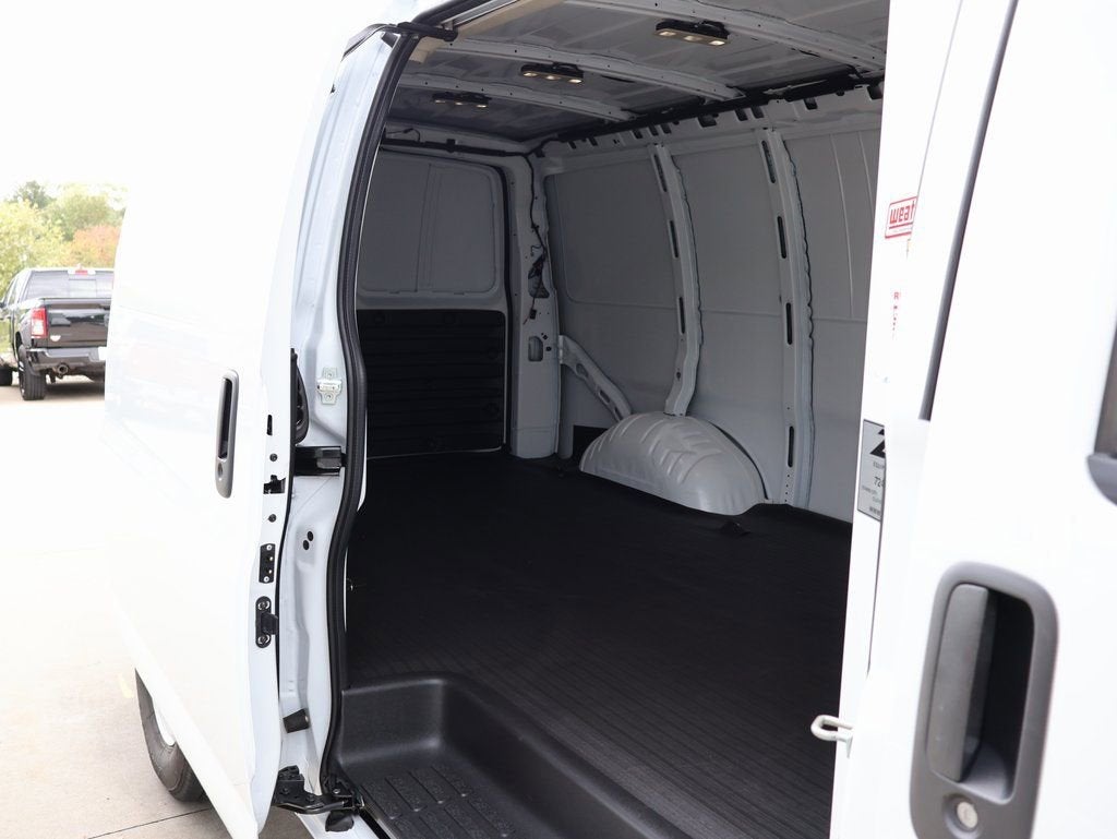2025 GMC Savana Cargo Work Van