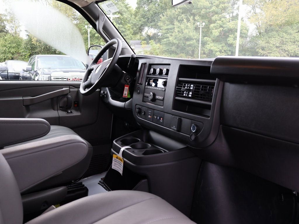 2025 GMC Savana Cargo Work Van