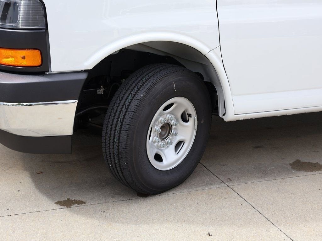 2025 GMC Savana Cargo Work Van