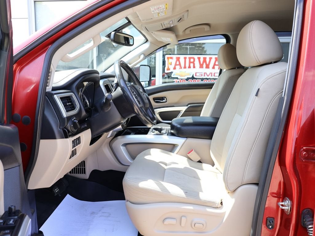 2017 Nissan TITAN XD SV Gas