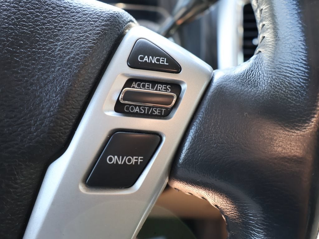 2017 Nissan TITAN XD SV Gas