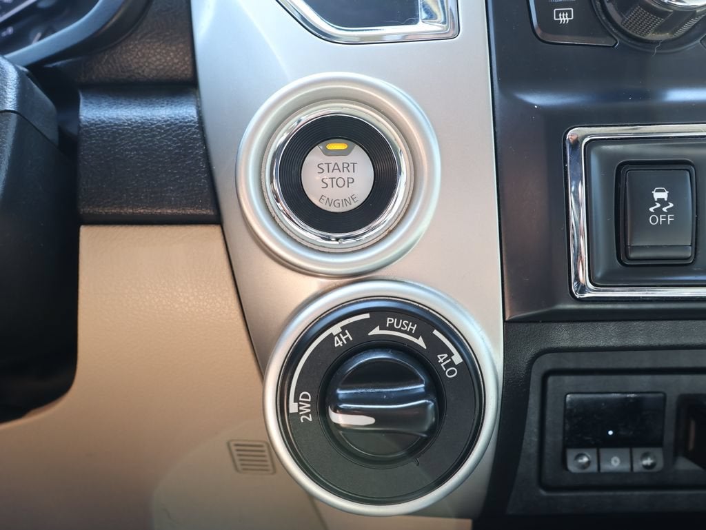 2017 Nissan TITAN XD SV Gas