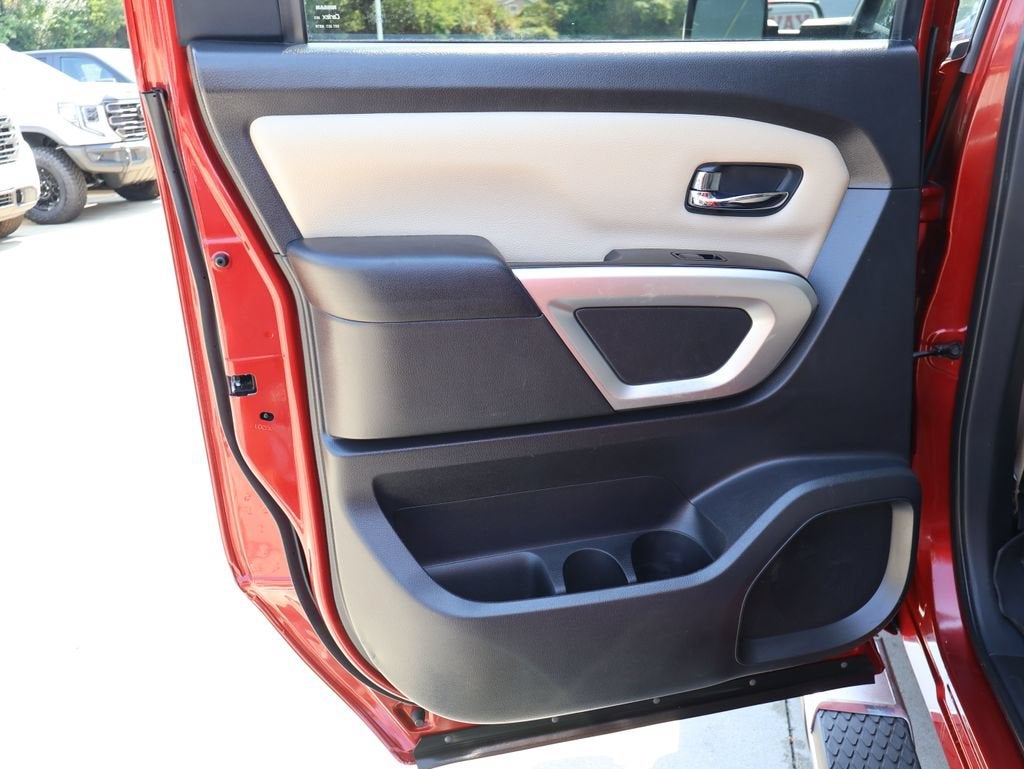 2017 Nissan TITAN XD SV Gas