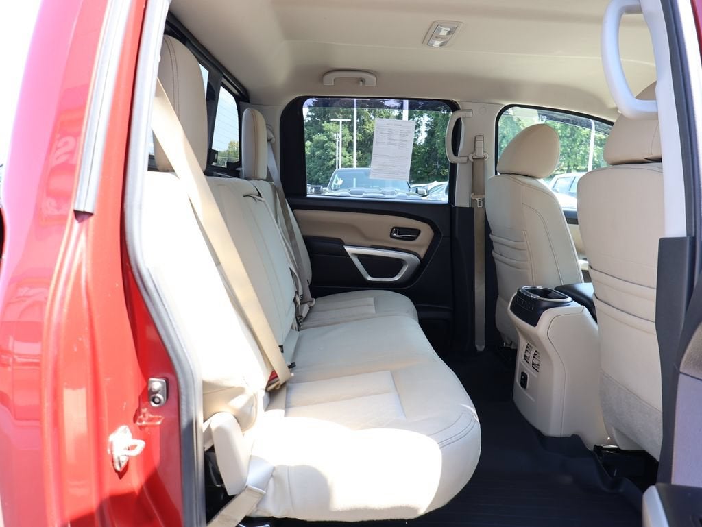 2017 Nissan TITAN XD SV Gas