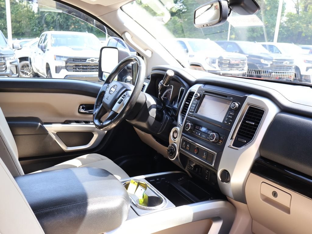 2017 Nissan TITAN XD SV Gas
