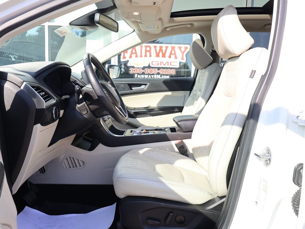 2023 Ford Edge Titanium