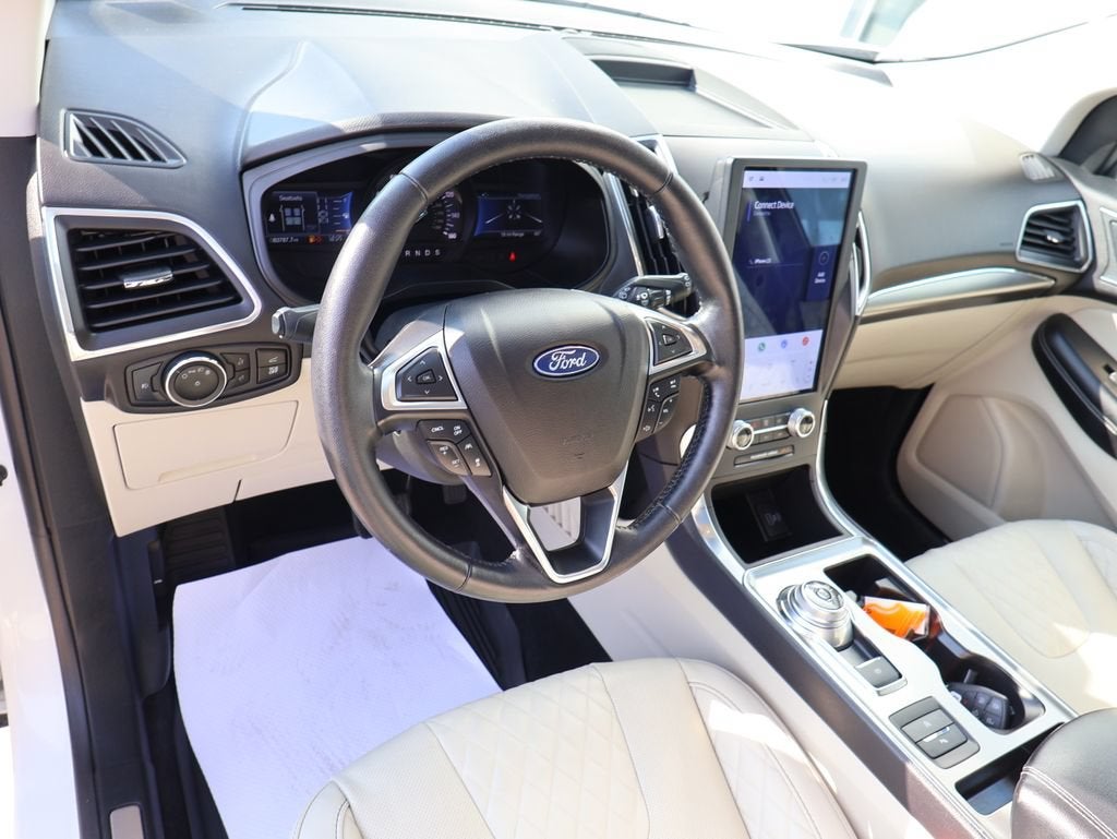 2023 Ford Edge Titanium